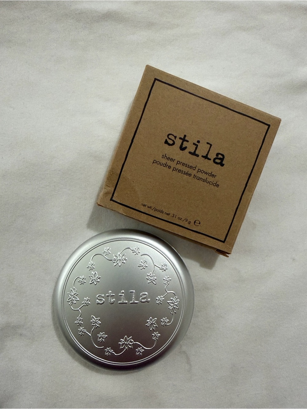 Stila Silver Compact w/ Mirror and Original Packaging. HTF